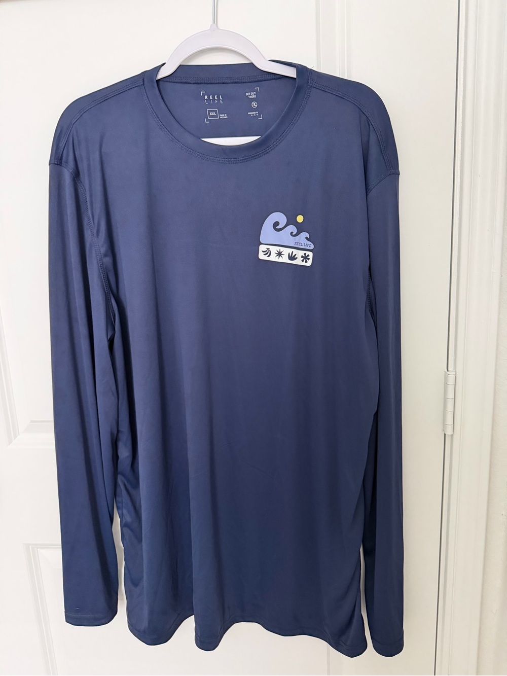 Men's Long-Sleeve Navy Performance Tee with Wave Graphic